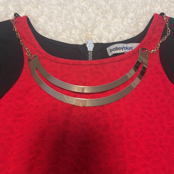 Black Red Dress - Picture 2 of 3